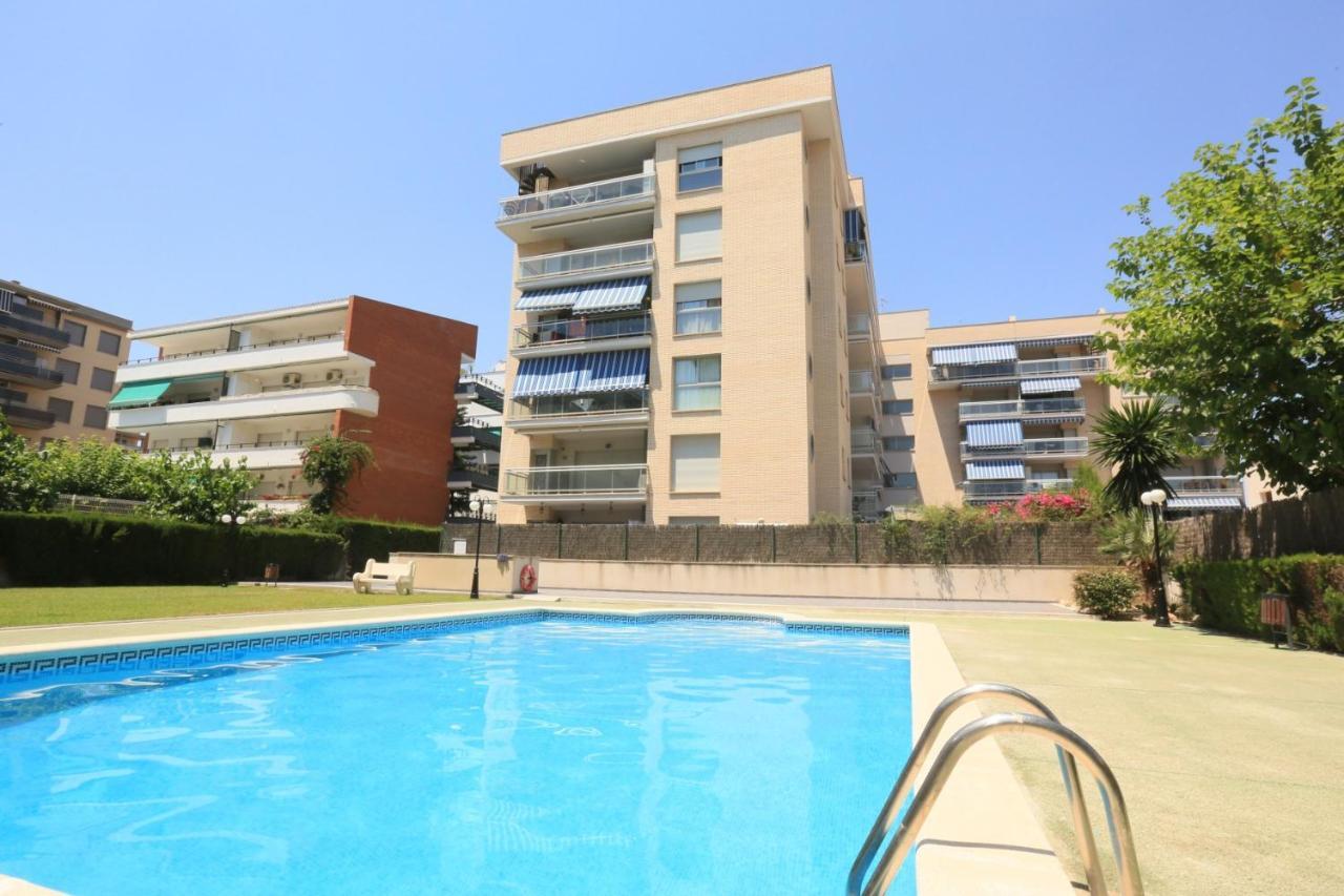 Roura 2 Planet Costa Dorada Apartment ลาปีเนดา ภายนอก รูปภาพ