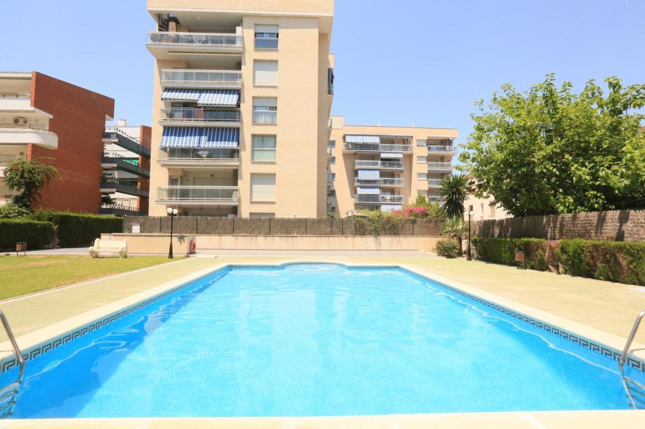 Roura 2 Planet Costa Dorada Apartment ลาปีเนดา ภายนอก รูปภาพ