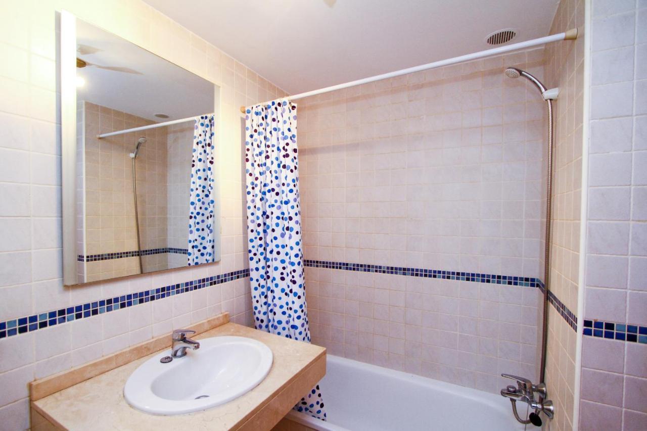 Roura 2 Planet Costa Dorada Apartment ลาปีเนดา ภายนอก รูปภาพ