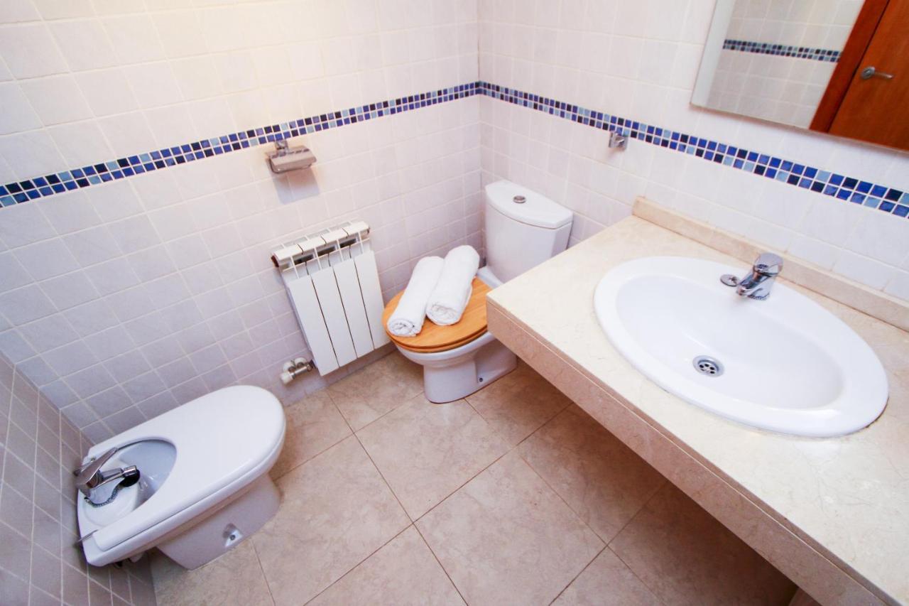 Roura 2 Planet Costa Dorada Apartment ลาปีเนดา ภายนอก รูปภาพ