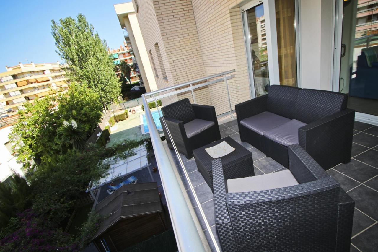 Roura 2 Planet Costa Dorada Apartment ลาปีเนดา ภายนอก รูปภาพ